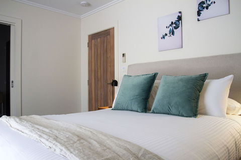Balgownie Estate Winery Retreat & Restaurant - Accommodation Perth 5