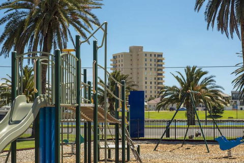 Parkview Villa 2 Luxury 3 Bedroom Home - Accommodation Perth 6