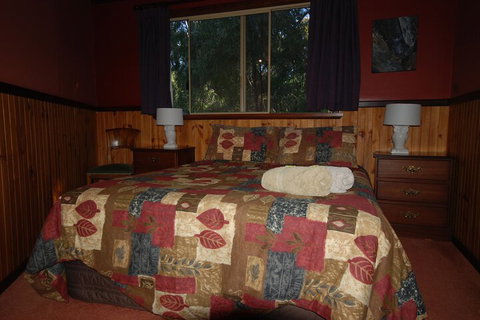 Wrenwood Chalets - Accommodation Perth 1