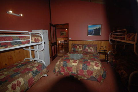 Wrenwood Chalets - Accommodation Perth 2