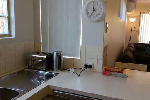 Azure Villa - Perth Resorts 4