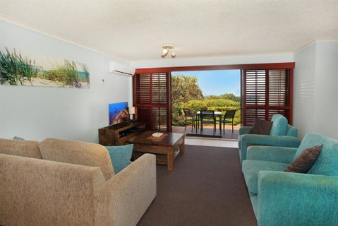 Unit 2 Biriny Lodge 1686 1689 David Low Way Coolum Beach - Accommodation Perth 5