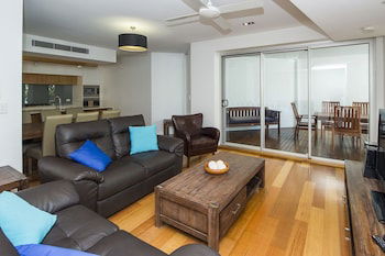Maggies Beachfront Apt. 11 - Accommodation Perth 0