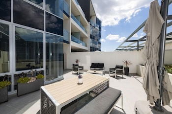 Accommodate Canberra - Lakefront - Accommodation Perth 6