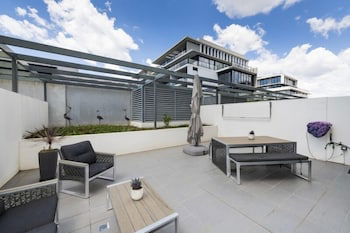 Accommodate Canberra - Lakefront - Accommodation Perth 5