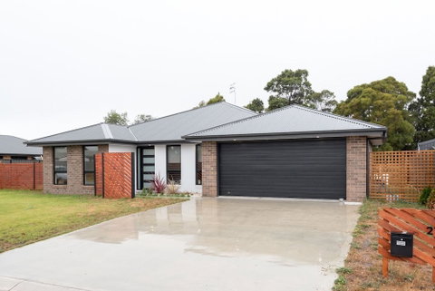 Euphoria House - Accommodation Perth 2
