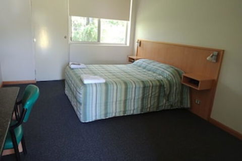 Bull 'n' Bush Hotel Motel - Perth Resorts 0