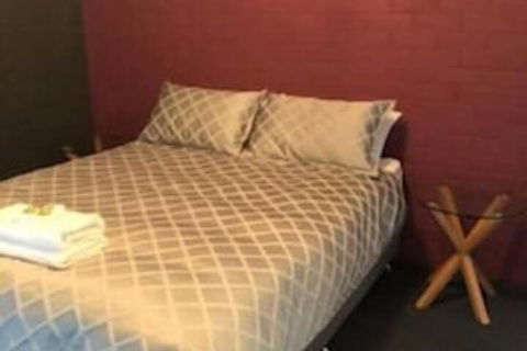 Bull 'n' Bush Hotel Motel - Perth Resorts 7