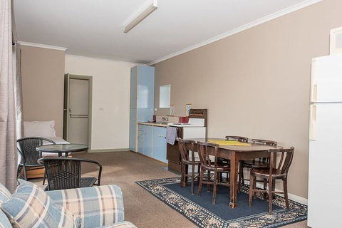 Hilltop Haven - Accommodation Perth 5