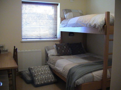 Mark II 2 West - Perth Resorts 1