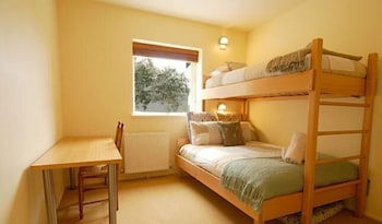 Mark II 2 West - Perth Resorts 5