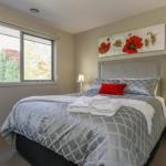 Sanctuary Close - Accommodation Perth 1