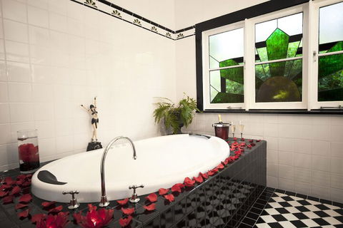 The Gatsby - Accommodation Perth 1
