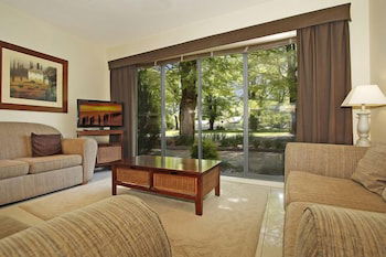 Mill House - Perth Resorts 4