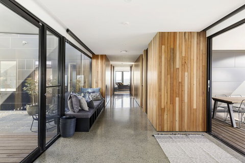 Sky High - Accommodation Perth 3