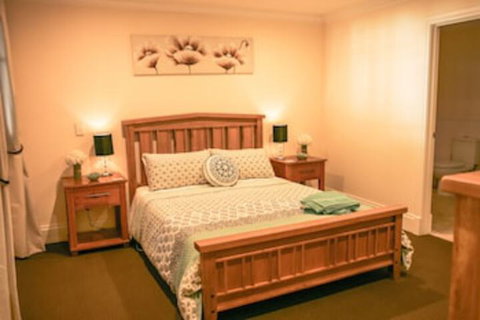 Oak Tree Cottage - Mundaring - Accommodation Perth 0