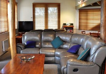 Eacottage - Accommodation Perth 0