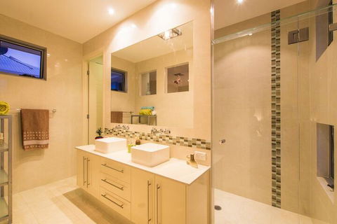 Quayside - Accommodation Perth 4
