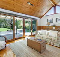 Abrahams on Bank - Accommodation Perth