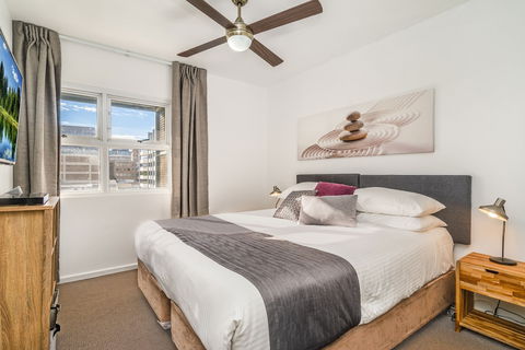 Beau Monde Apartments Newcastle - Worth Place Apartment - Accommodation Perth 2