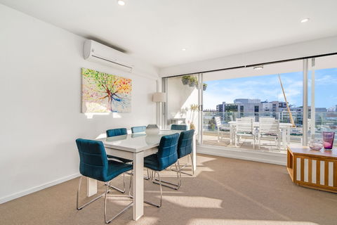 Beau Monde Apartments Newcastle - Worth Place Apartment - Accommodation Perth 4