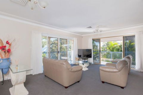 Ronald Avenue 45 Villa Floridiana - Accommodation Perth 0