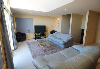 Torino 3 - Lake Jindabyne & Snowy Mountain Views - Accommodation Perth 2