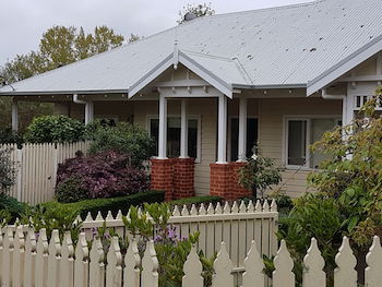Healesville House - Fig Tree House - Accommodation Perth 1