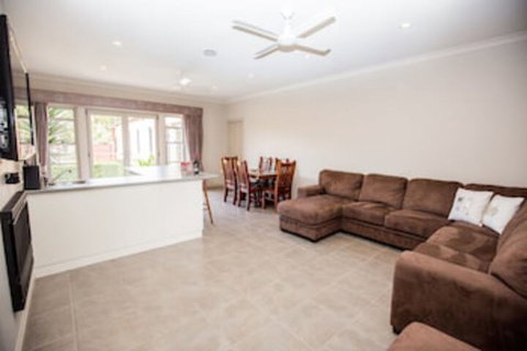 BEL MIREN DUSTY MILLER - Accommodation Perth 0