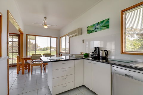 Stradbroke - Accommodation Perth 4