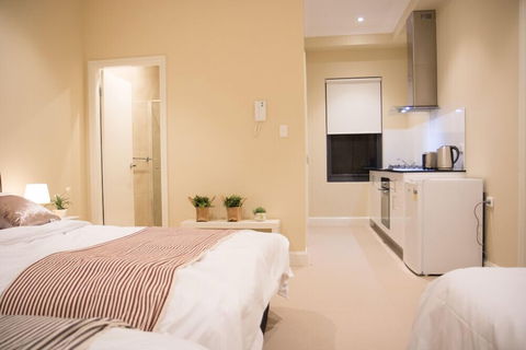 T & M HOUSE - Accommodation Perth 2