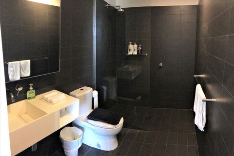 Ready Set On Coventry - Accommodation Perth 5