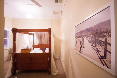 Charleston House - Mathoura - Perth Resorts 3