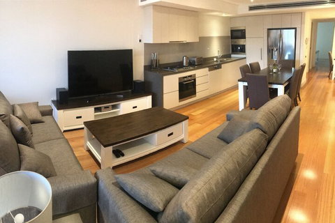 Executive 2 Bedroom Wollongong Apartment - Accommodation Perth 6