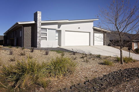 The Mountain House - Accommodation Perth 0