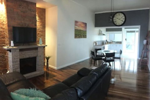 Take 5ive - Accommodation Perth 0