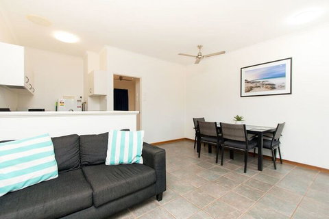 Cable Beach Apartments - Accommodation Perth 5