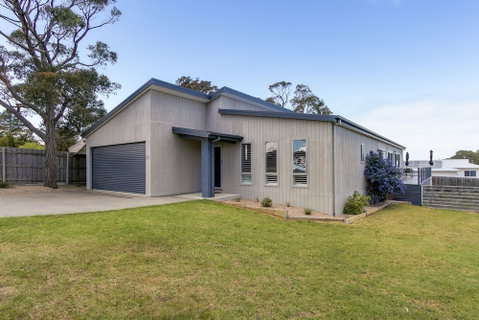 Pelican House - Accommodation Perth 2