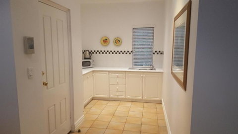 Two Sisters Chalets - Accommodation Perth 4