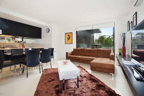 St Kilda Garden Views - Accommodation Perth 0