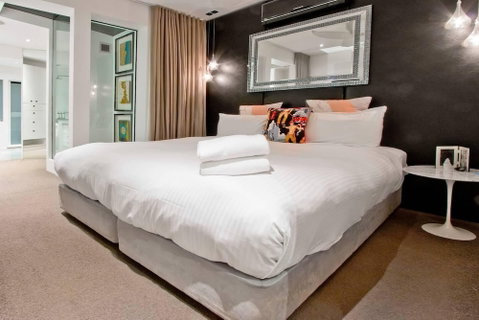 3 Storey Home Close Walk To Fox Studios SCG & City - Accommodation Perth 5