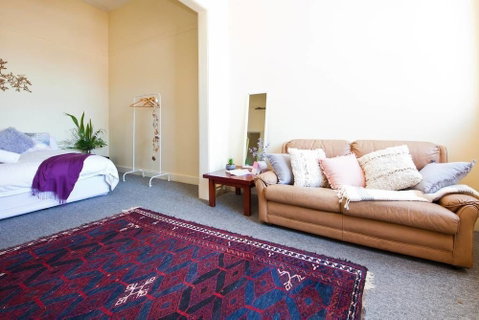 WB319 Chatswood Charmer Roomy 3 Bed Apartment - Accommodation Perth 2