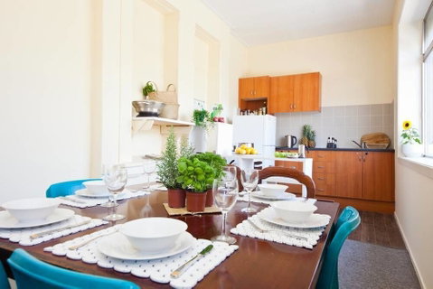 WB319 Chatswood Charmer Roomy 3 Bed Apartment - Accommodation Perth 1
