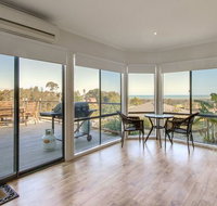 The Bach - Accommodation Perth