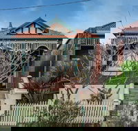 Stunning Inner City House Close to Fish Market - Accommodation Perth