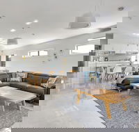 Diamond Bay Beach House - Accommodation Perth