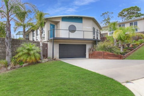 Lake House - Perth Resorts 0