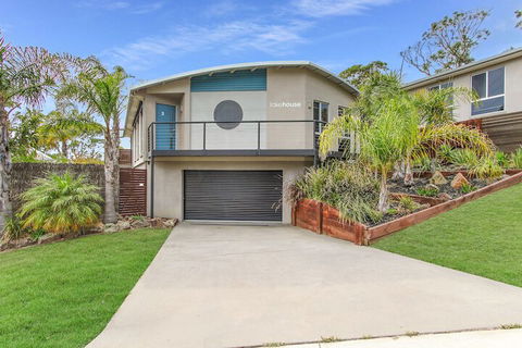 Lake House - Perth Resorts 4