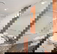Deluxe Chevron Renaissance - Accommodation Perth