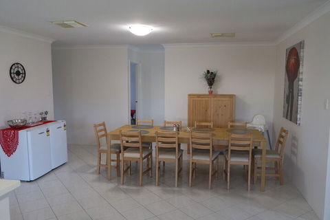 Kara Court - Accommodation Perth 2